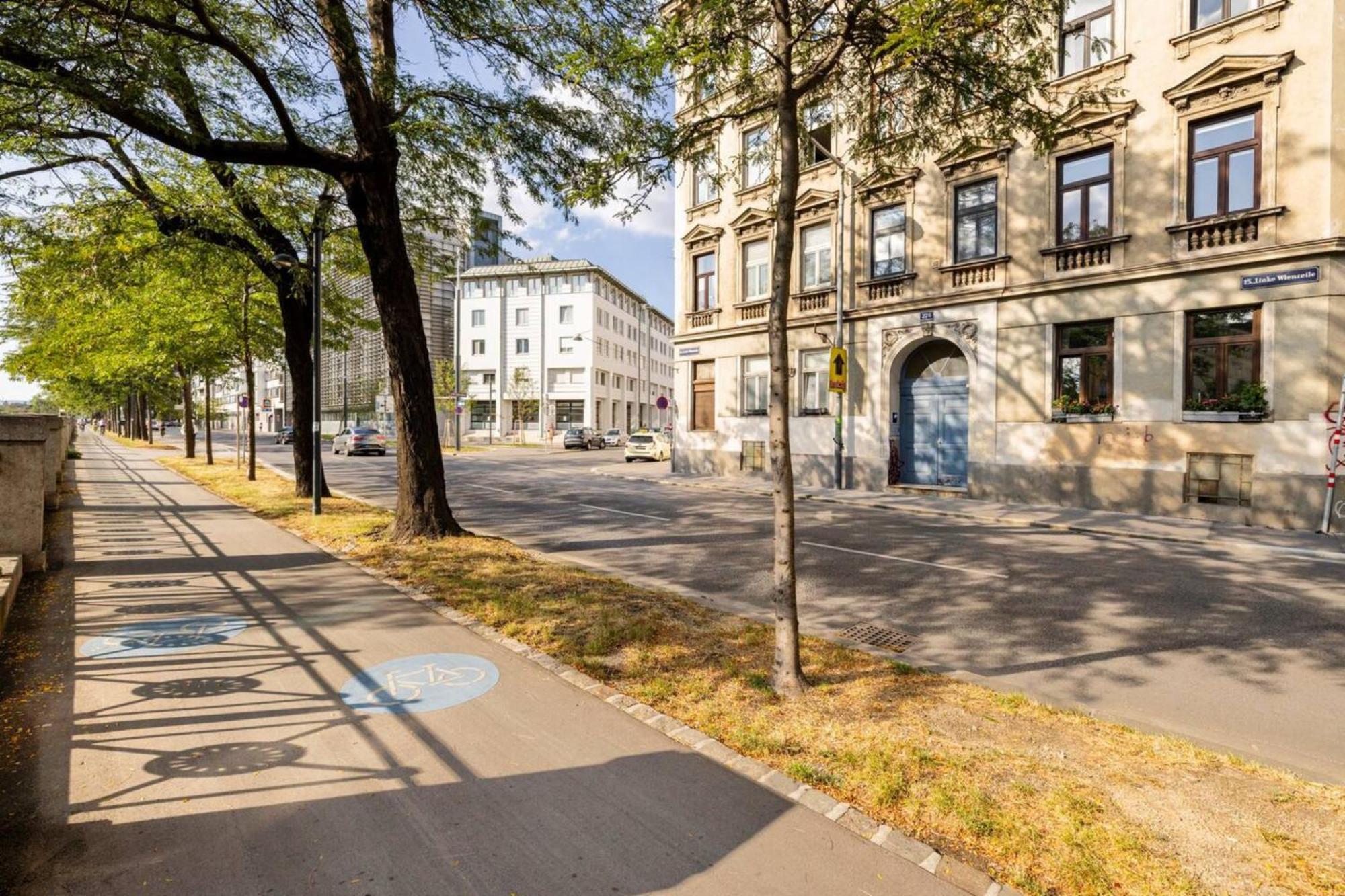 Apartment Near Schoenbrunn & Metro Вена Экстерьер фото